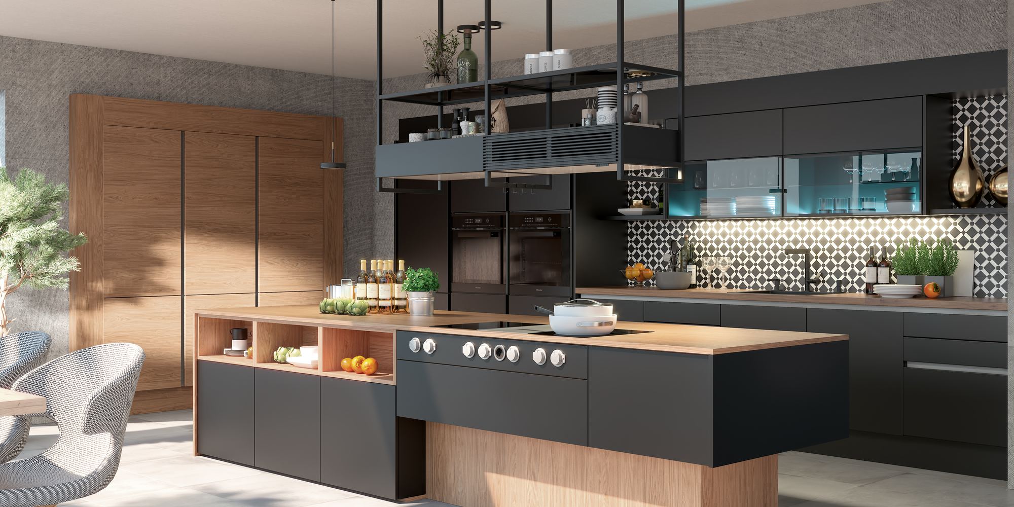 Moderne grifflose Küche in Anthrazit mit Kücheninsel, geplant in Innsbruck
